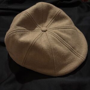 Stylish Beige Newsboy Cap